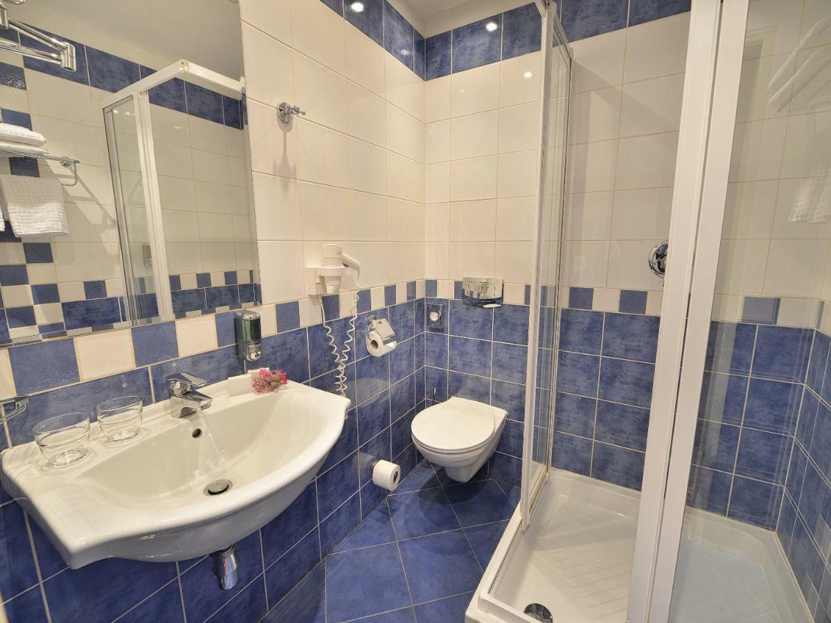 Ea Jeleni Dvur Castle Hotel Praga