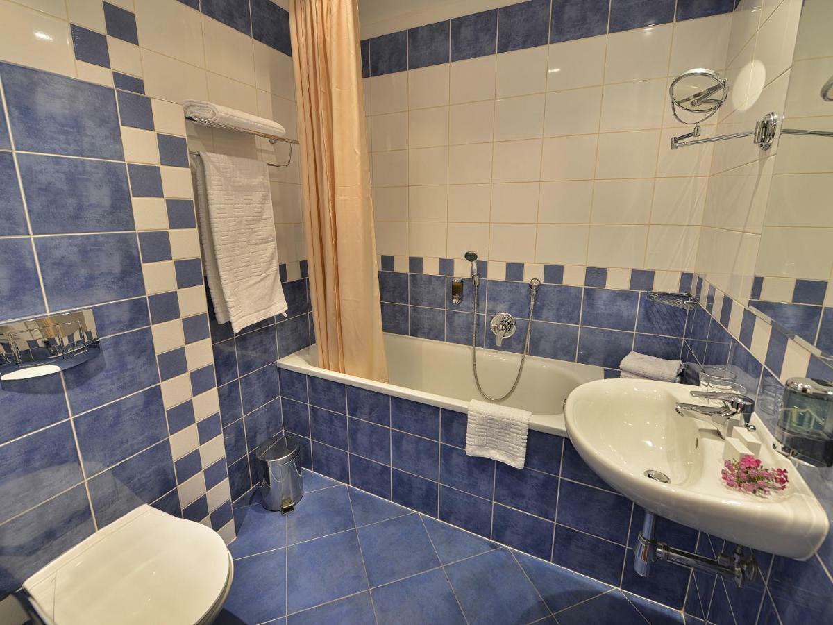 Ea Jeleni Dvur Castle 3* Praga
