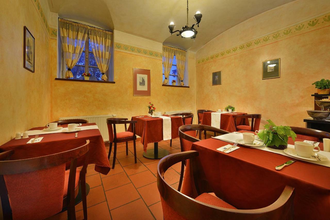 Hotel Ea Jeleni Dvur Castle Praga