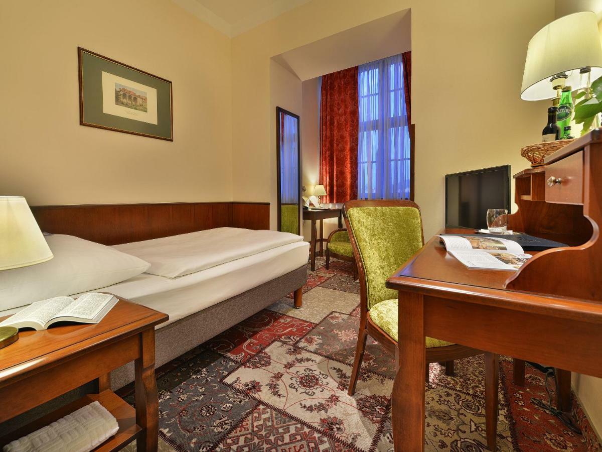 Ea Jeleni Dvur Castle Hotel Praga